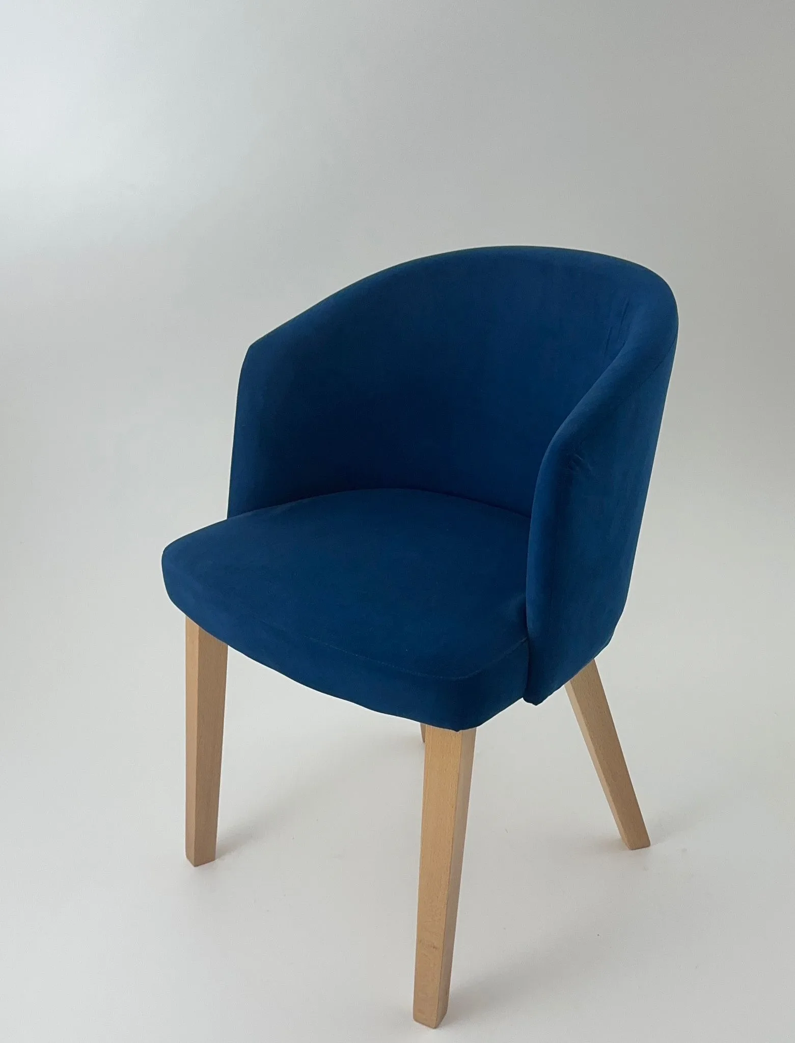 /stolice/stolica (5).webp